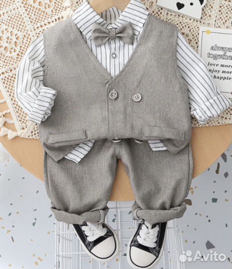 Костюм классический для мальчика детский тройка