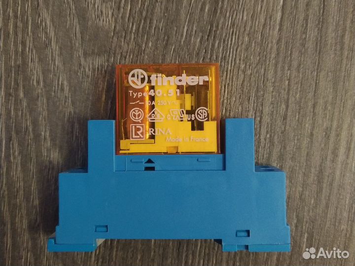 Реле 40.51.8.230.0000 230В AC 10А +Розетка 95.65