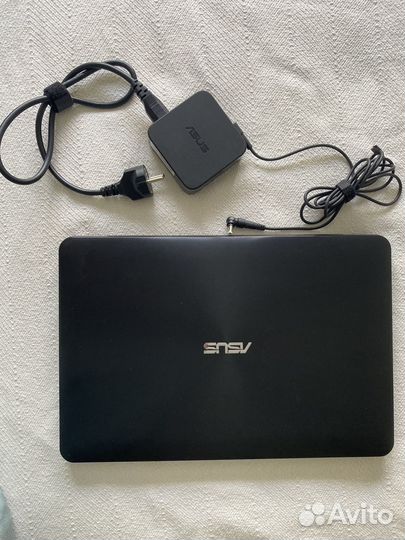 Ноутбук asus x555l