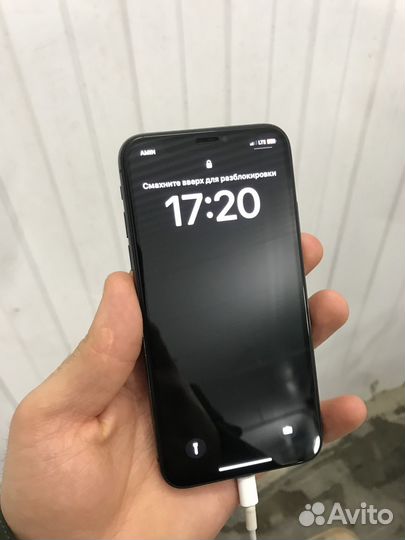 iPhone X, 64 ГБ