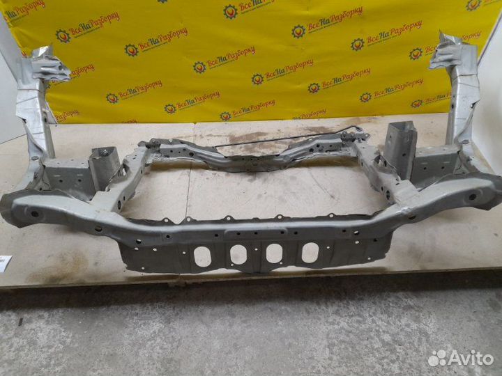Рамка радиатора Honda Fit