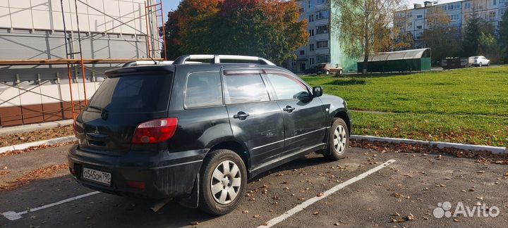 Автомобиль mitsubishi