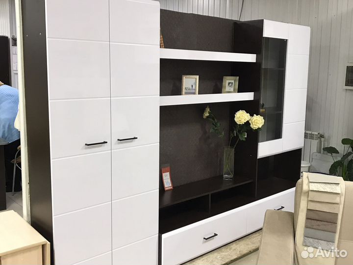 Стенка в гостиную