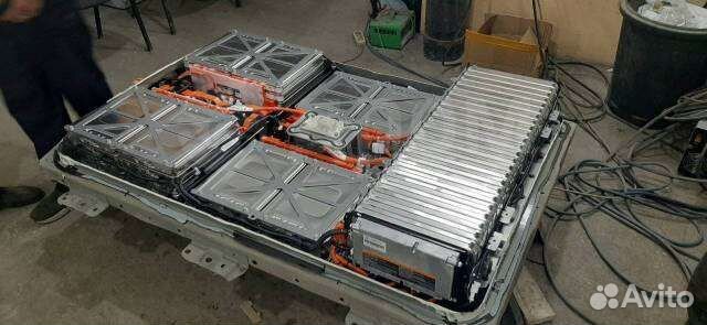 Батарея на leaf. Ниссан блумберг. Батарея электромобиля nissan leaf. Nissan leaf электромобиль аккумулятор. Батарея на leaf.