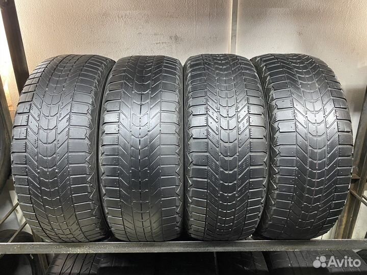 Firestone Winter Force 215/55 R17 94S