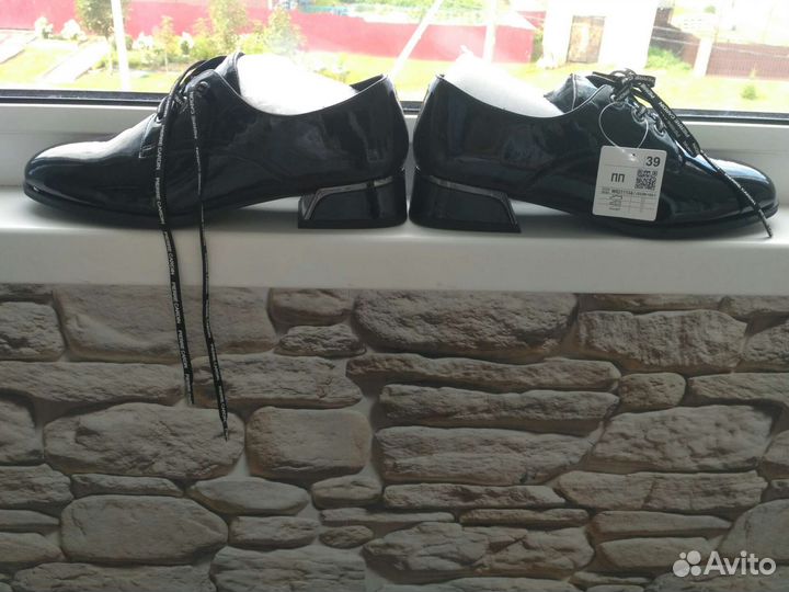 Ботинки женские 39 размер новые