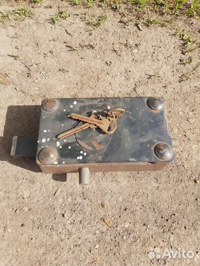 Замок гаражный внутренний