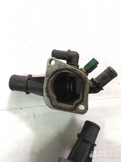 Корпус термостата 55182499 1.3cdti Opel / Fiat