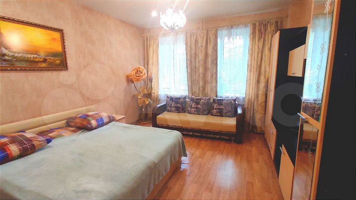 2-к. квартира, 55 м², 1/4 эт.