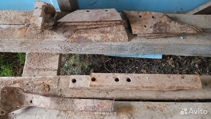 Запчасти для плуга плн корпус стойка лемех отвал