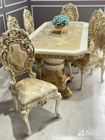 Столы и стулья