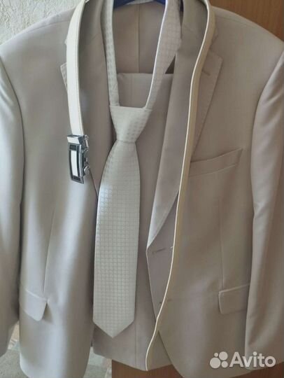 Костюм мужской
