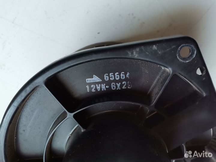 Моторчик отопителя Nissan Maxima A32