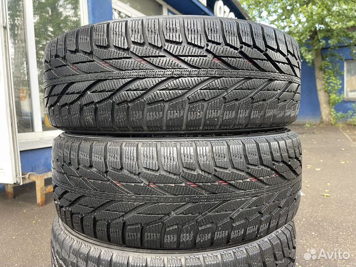 Nokian Tyres Hakkapeliitta R2 SUV 215/60 R17 100R