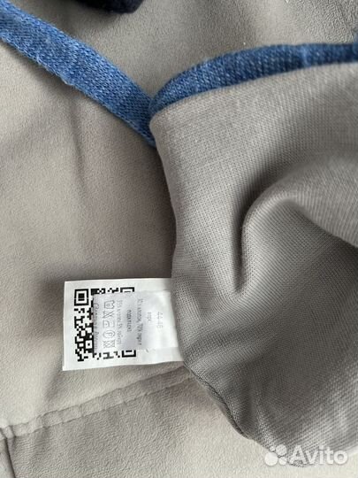 Демисезонные шапки р-р 46-48, на 1 -1.5 года