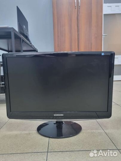 Шкаф, мфу, принтер, мониторы