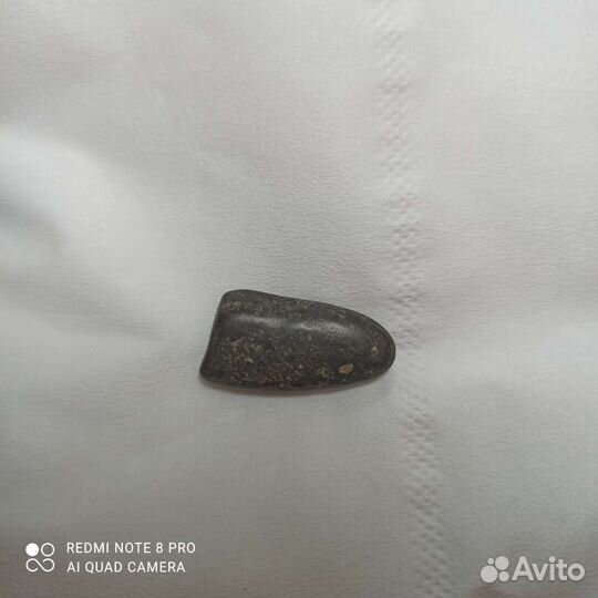 Камень с иероглифом