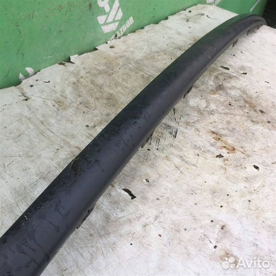 Молдинг заднего бампера центральный Вольво C40