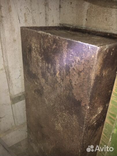 Металлический сейф и металлический шкаф бу