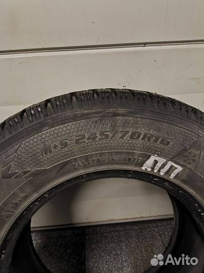 Goodyear UltraGrip 500 245/70 R16 106