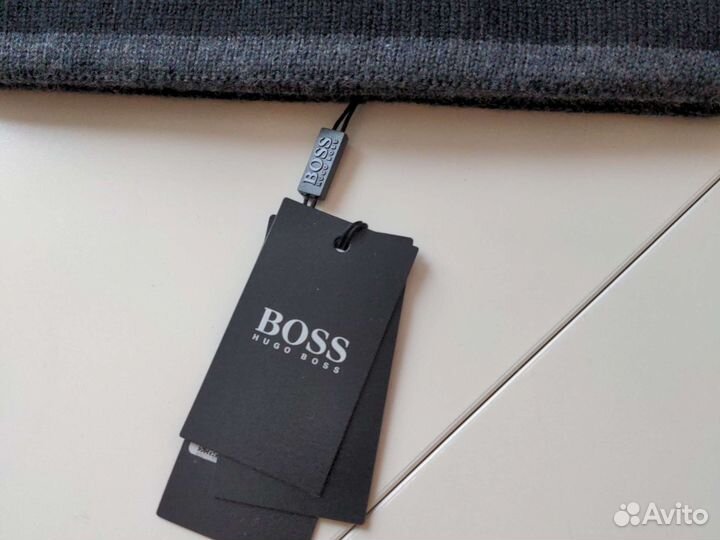 Hugo Boss новая шерстяная шапка оригинал