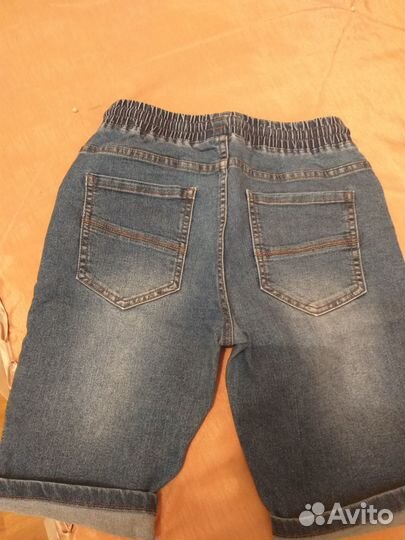 Продаю джинсовые шорты