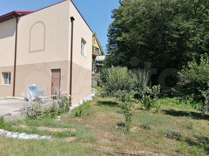 Дом 350 м² на участке 6 сот.