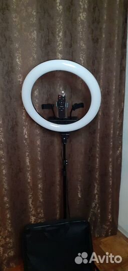 Кольцевая лампа