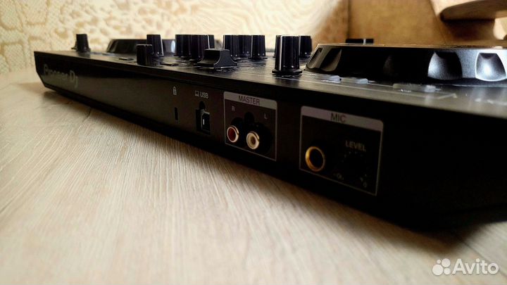 DJ контроллер Pioneer DDJ RB