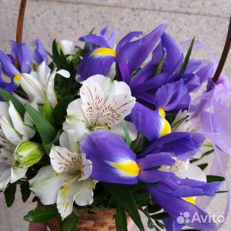 Корзина с цветами 045