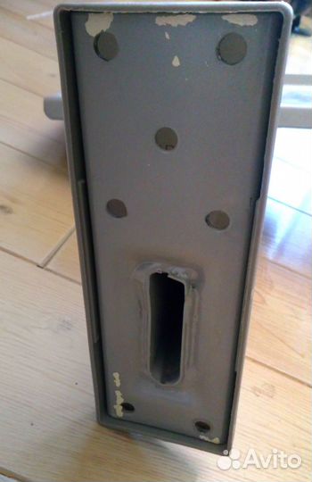 Кронштейн полка универсальный