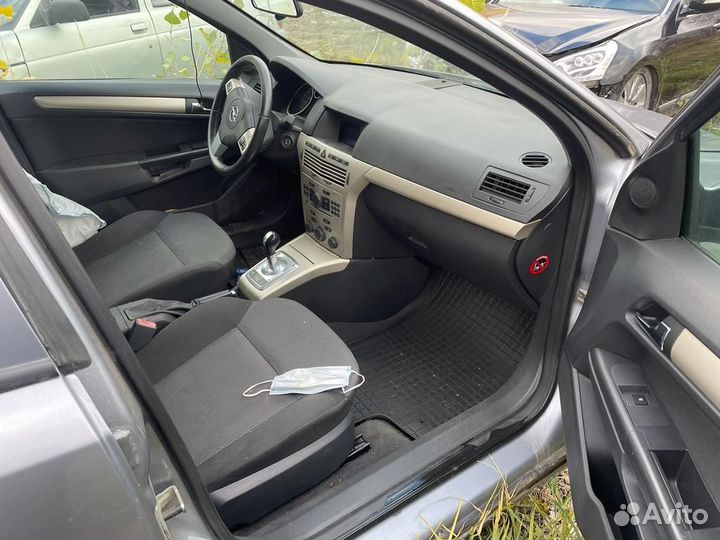 Opel astra h седан 1.6 робот в полный разбор