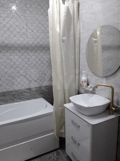 2-к. квартира, 80 м², 5/13 эт.