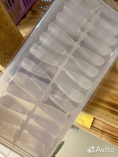 Гелевые типсы для наращивания ногтей