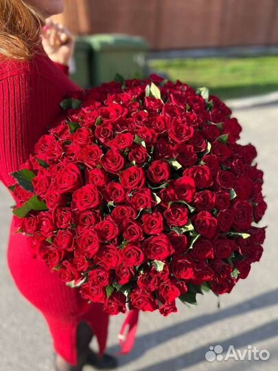 Букеты из 101 розы, 51 розы, 25 роз с доставкой