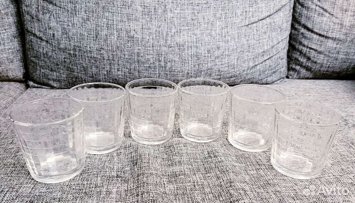 Стеклянные стаканы