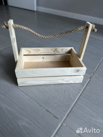 Деревянный ящик с ручкой / Деревянный ящик