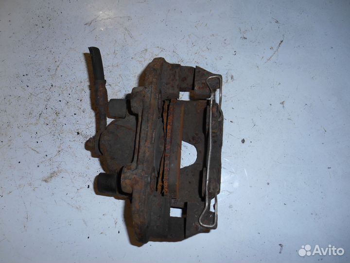 Суппорт передний правый Opel Corsa B Опель Корса Б