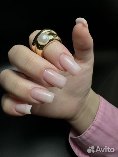 Модель на маникюр