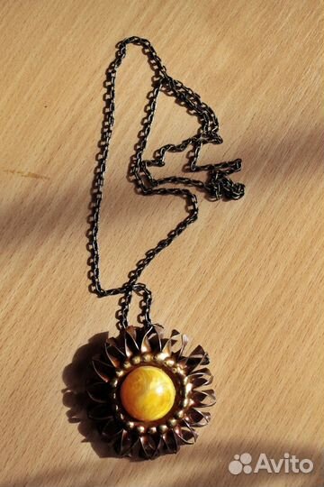 Кулон с природным янтарем (СССР)