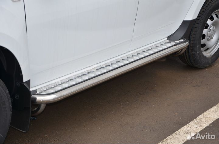 Renault Duster 2017 Пороги с накладным листом