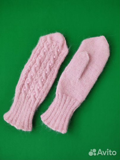 Варежки женские