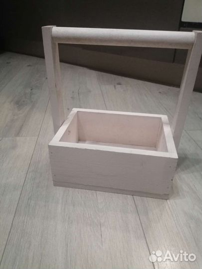 Деревянный ящичек для цветов