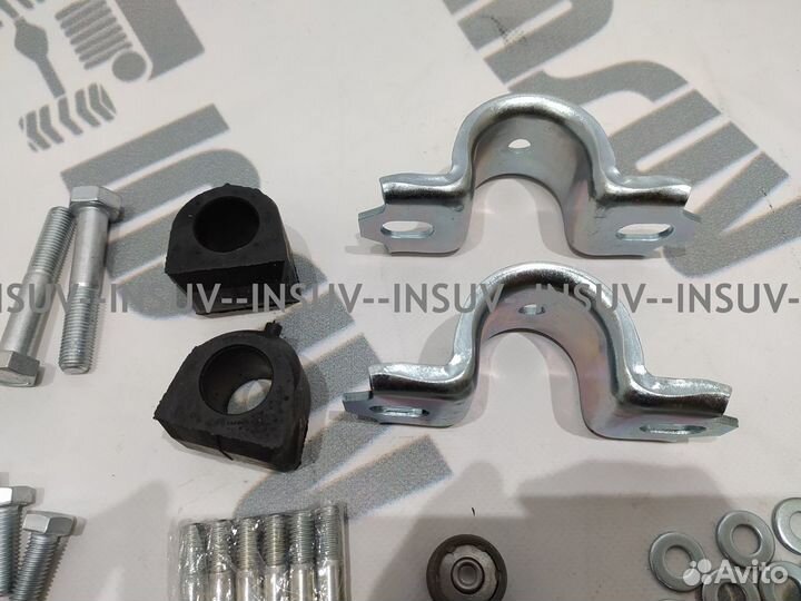 Комплект крепежа отвязки Нива(метизы+втулки+скобы)