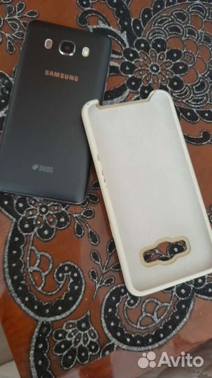Телефон Samsung j5
