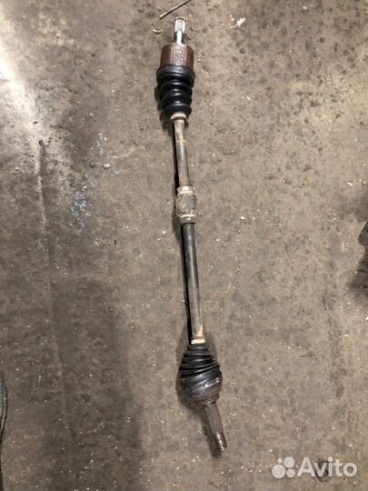 Привод передний правый Hyundai Accent