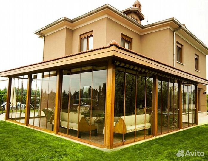 Безрамное раздвижное остекление