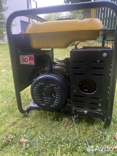 Бензиновый генератор champion gg3300