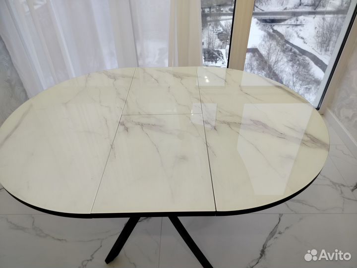 Продам новый стол