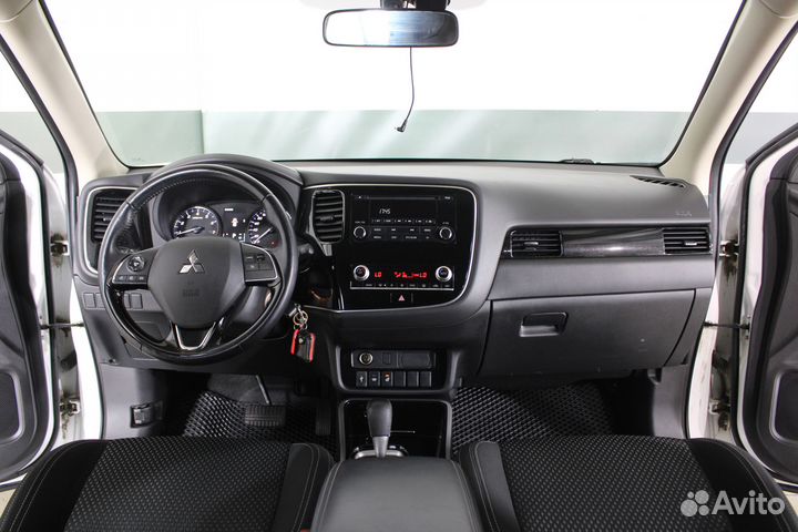 Mitsubishi Outlander 2.0 CVT, 2022, 57 000 км